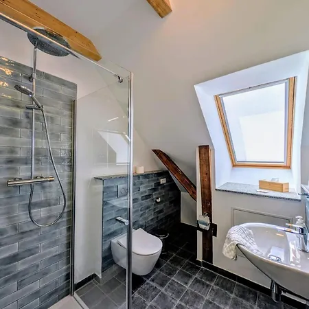 Schloss Sigrön Apartements Hotel *